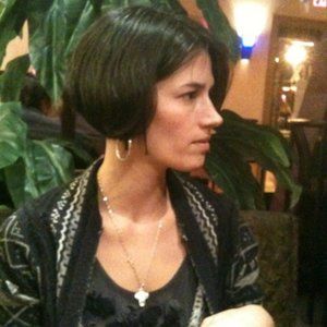 Danielle Simonson, wife, mother, professional fine artist.